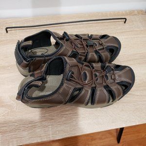 Khombu Men's Fisherman Sandals Waterproof Adjustable Size 9